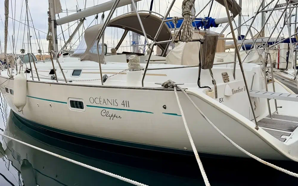 slider 1 Beneteau Oceanis 411 Clipper