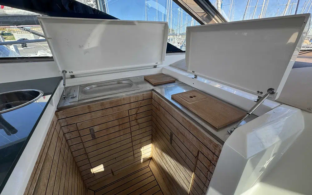 slider 8 Sessa Marine C52