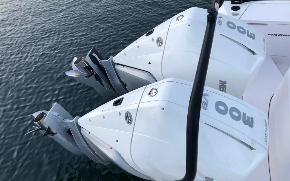 slider 9 Axopar  37 SC