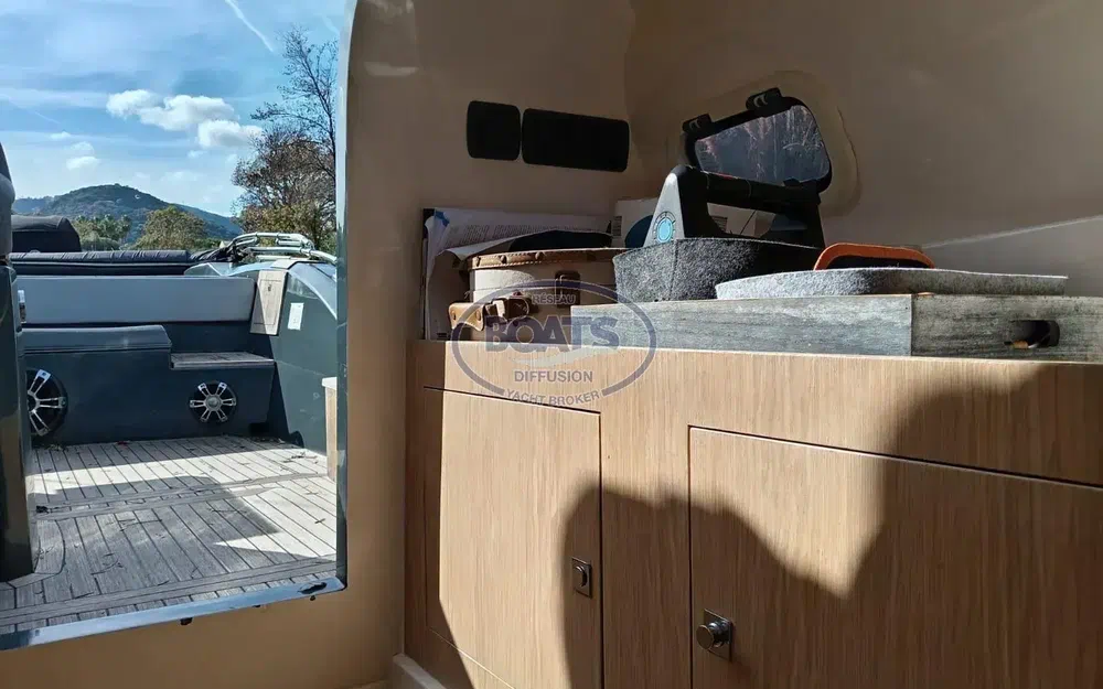 slider 12 Nuova Jolly Prince 35 Sport Cabin