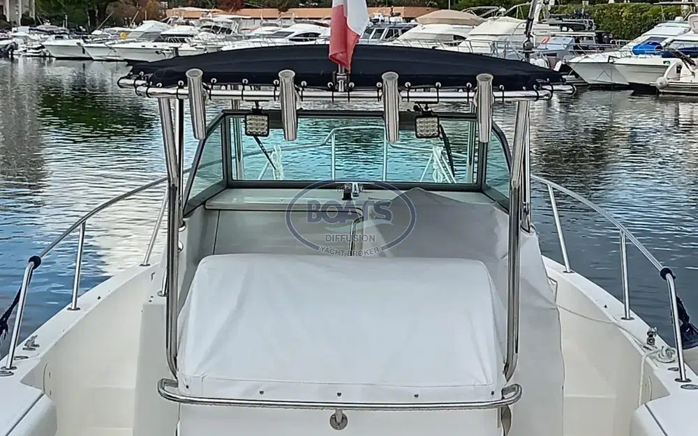 slider 2 Boston Whaler 28 Outrage
