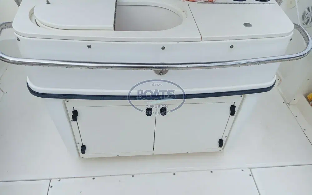 slider 8 Boston Whaler 28 Outrage