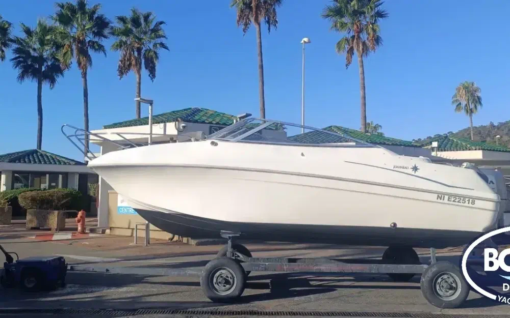 slider 0 Jeanneau Cap Camarat 635