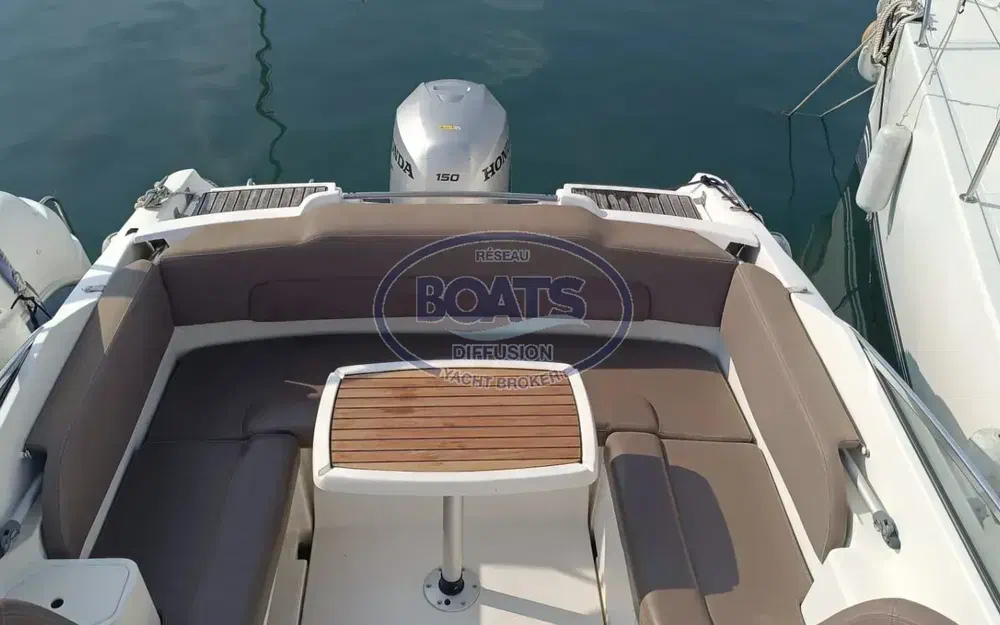 slider 9 Jeanneau Cap Camarat 635