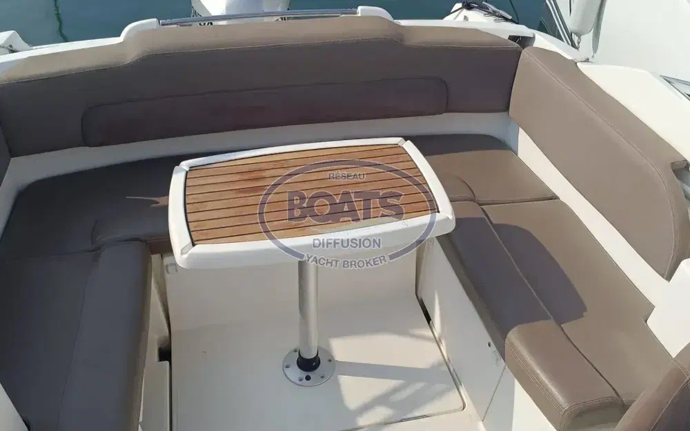 slider 10 Jeanneau Cap Camarat 635