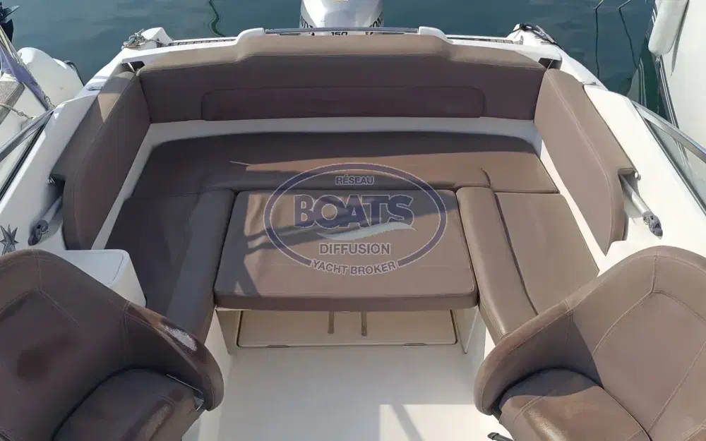 slider 13 Jeanneau Cap Camarat 635