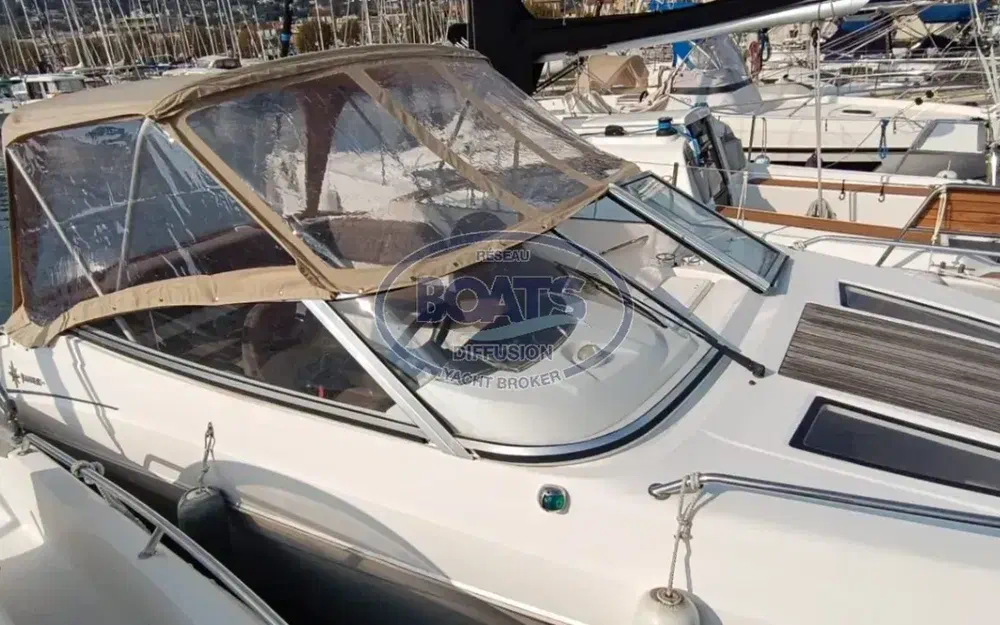 slider 2 Jeanneau Cap Camarat 635