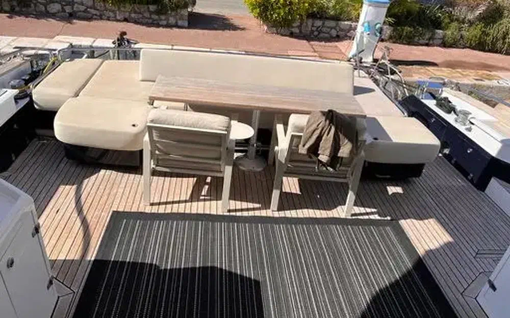 slider 4 Cayman  57 HT