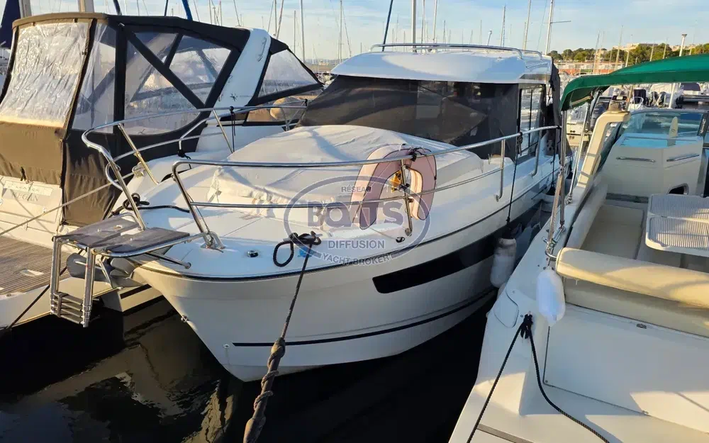 slider 1 Jeanneau Merry Fisher 895