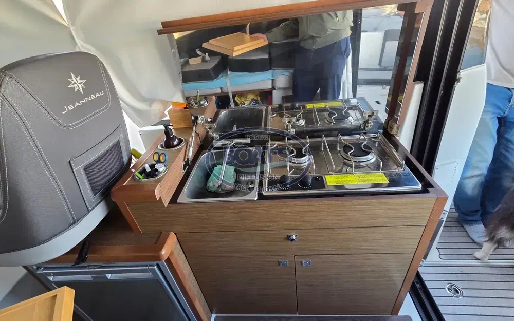 slider 5 Jeanneau Merry Fisher 895