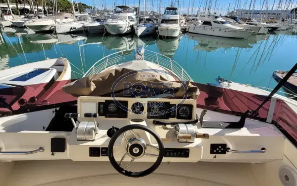 slider 4 Guy Couach  1401