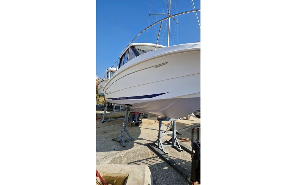 slider 1 Beneteau Antares 7.80