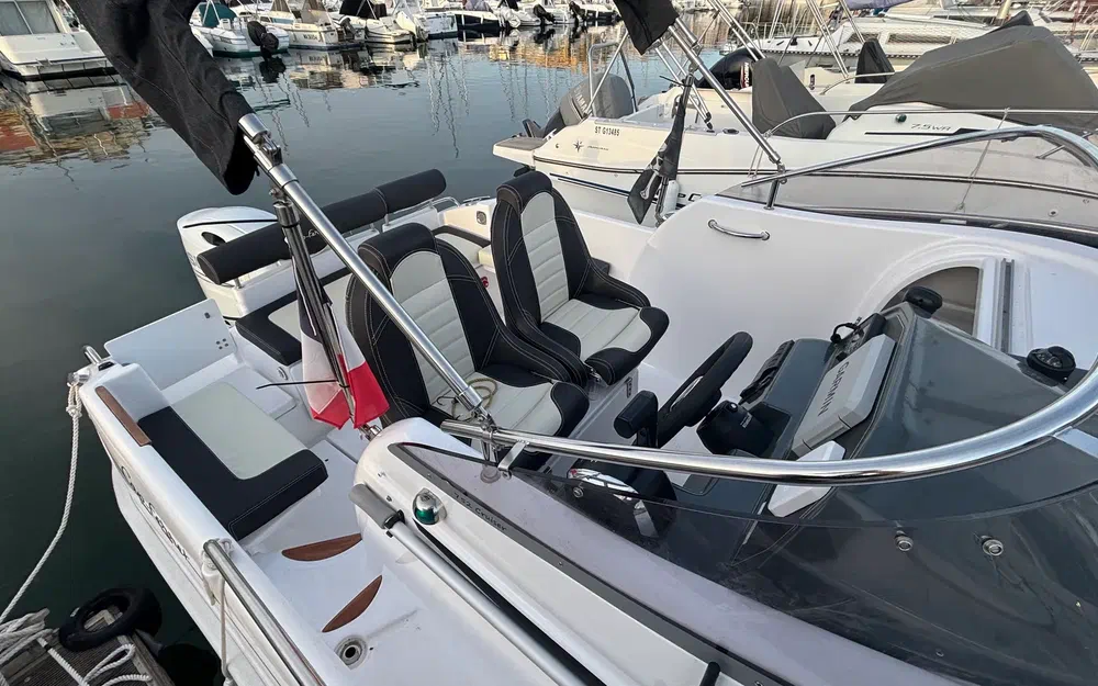 slider 6 B2 Marine Cap Ferret 752Cruiser