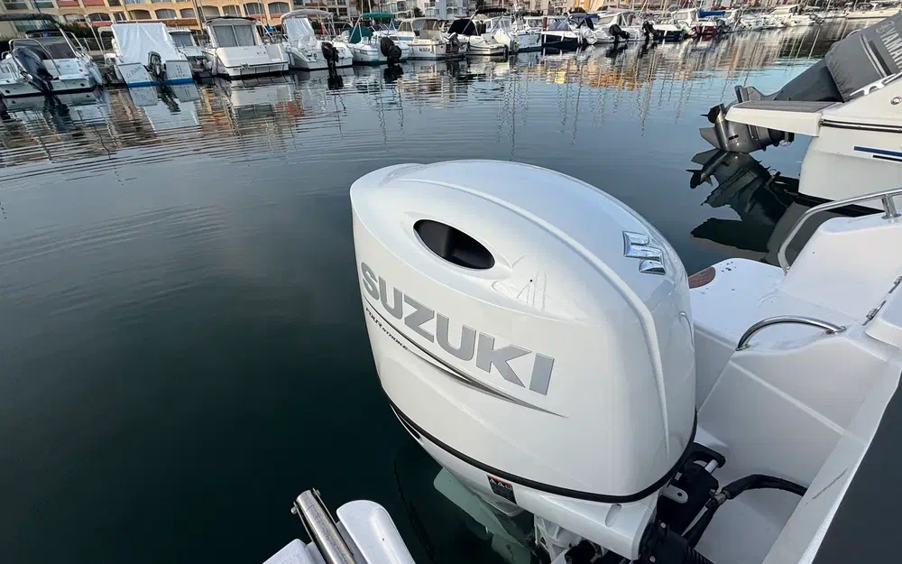 slider 10 B2 Marine Cap Ferret 752