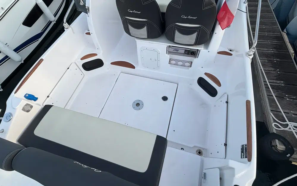 slider 12 B2 Marine Cap Ferret 752Cruiser