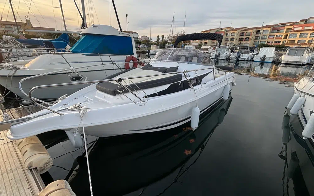 slider 1 B2 Marine Cap Ferret 752Cruiser