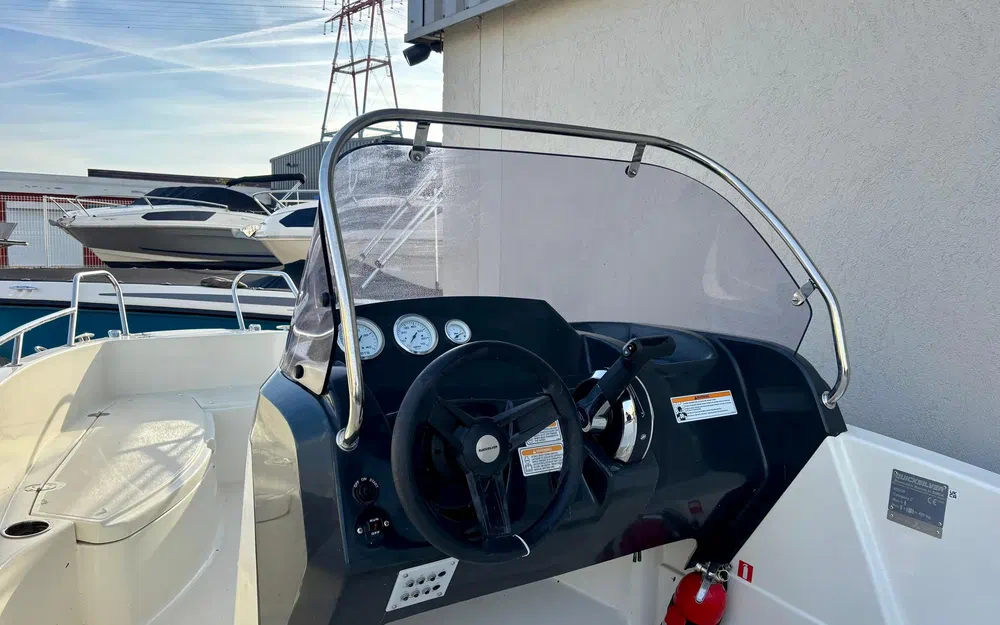 slider 7 Quicksilver Activ 455 Open