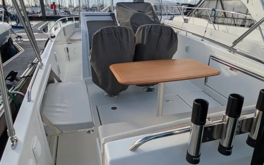slider 1 Beneteau Flyer 8 SPACEdeck