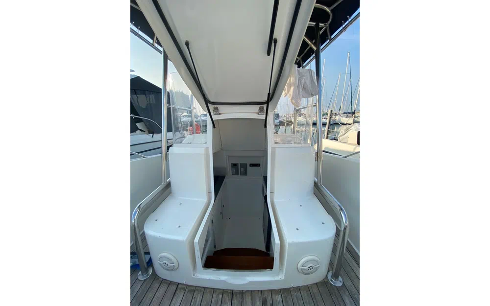 slider 17 Kelt White Shark 285