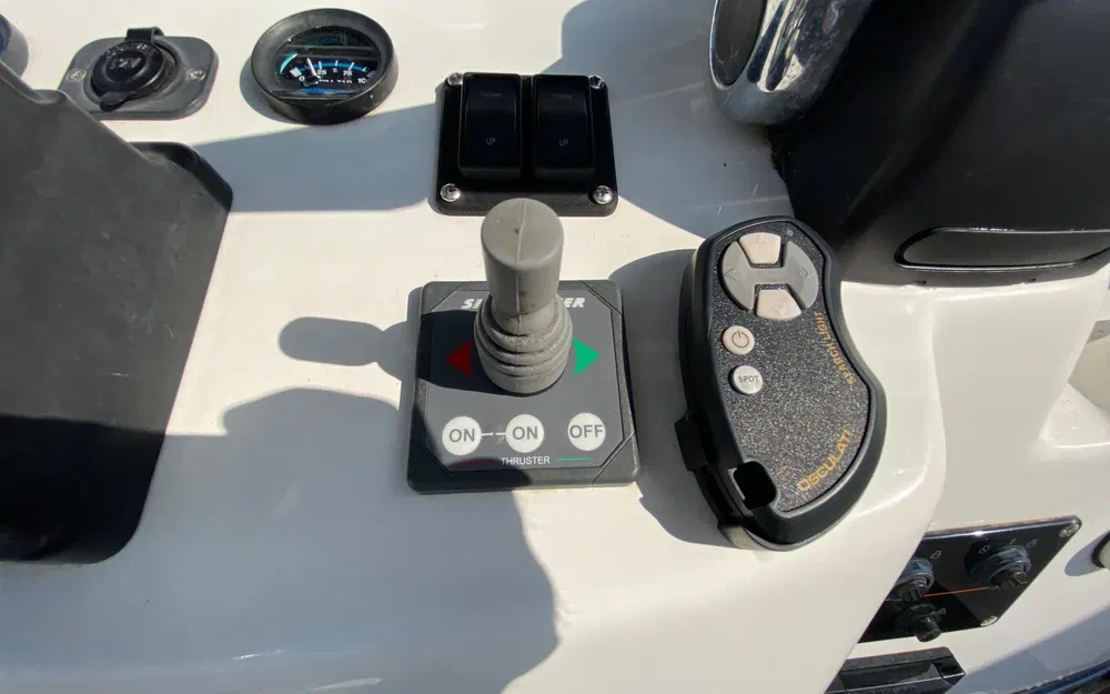 slider 24 Kelt White Shark 285