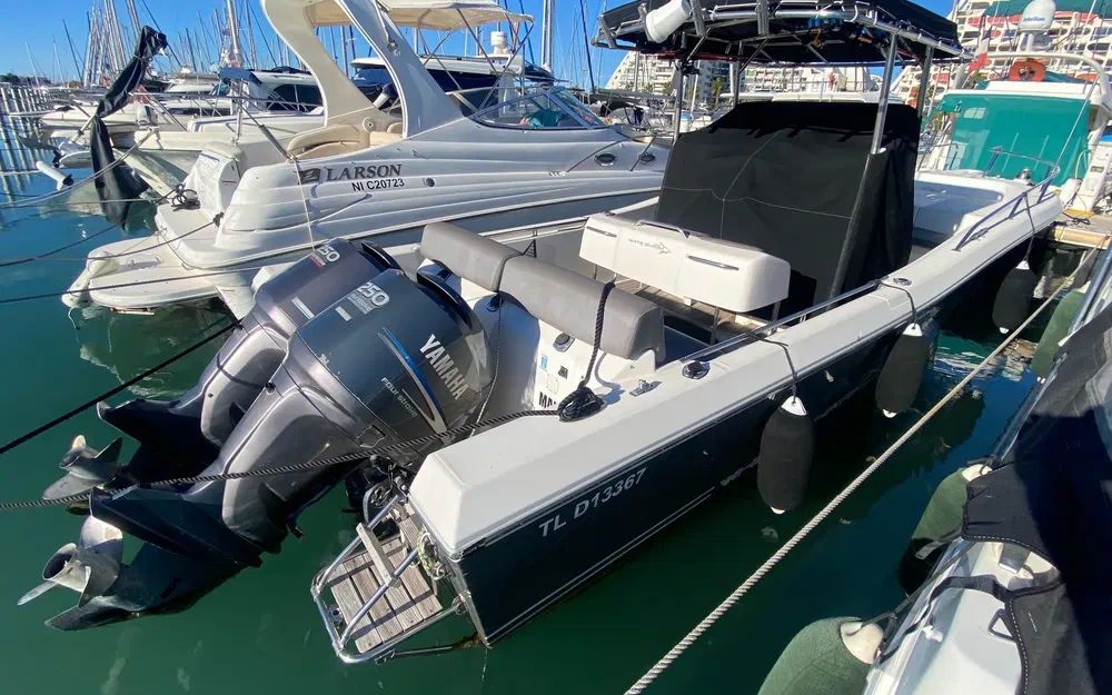 slider 2 Kelt White Shark 285