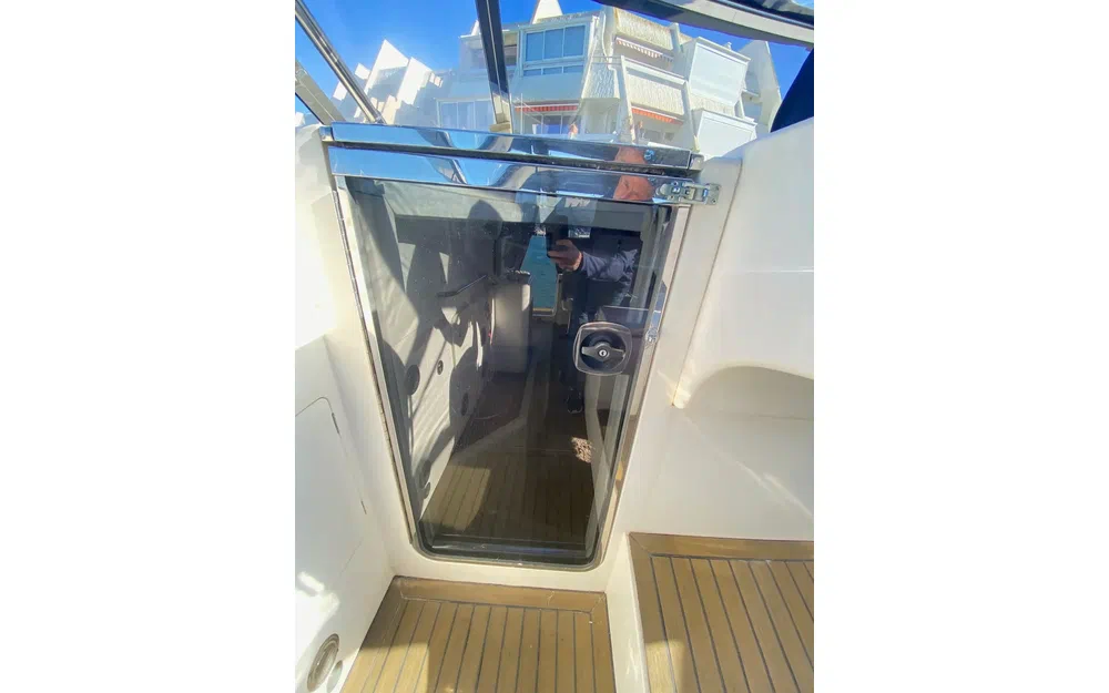 slider 35 Princess Riviera 32