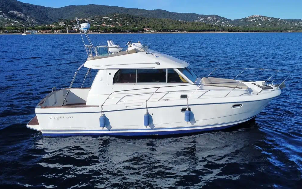 slider 0 Beneteau Antares 10.80