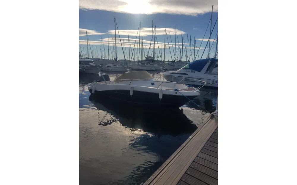 slider 12 Jeanneau Cap Camarat 755WA