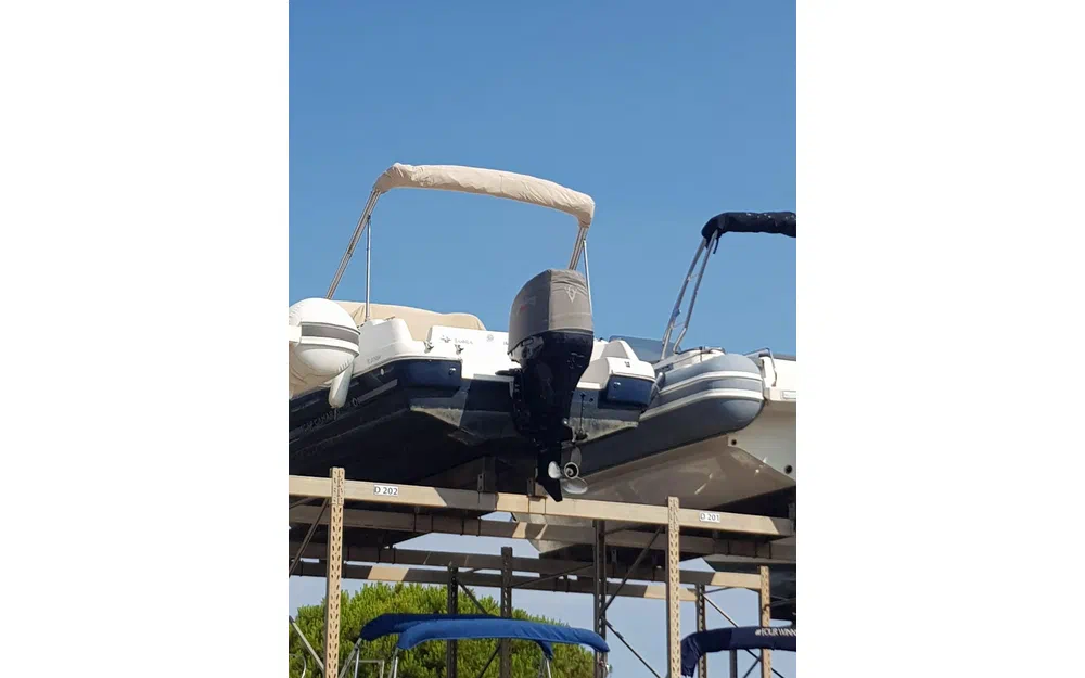 slider 8 Jeanneau Cap Camarat 755WA