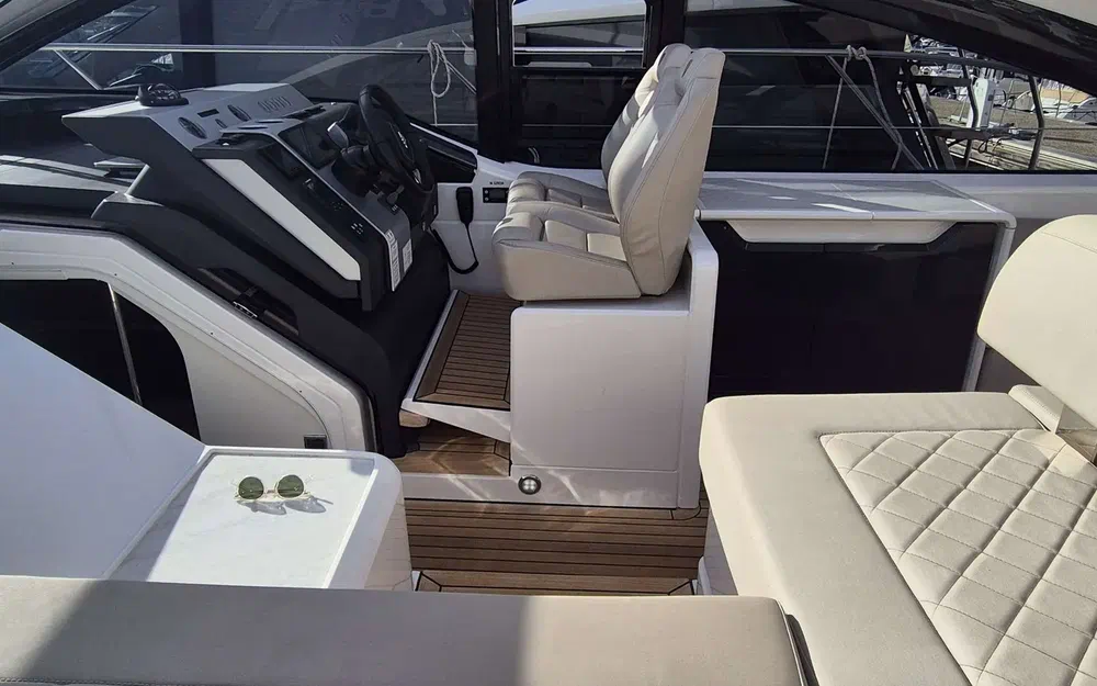 slider 2 Fairline Targa 45 Open
