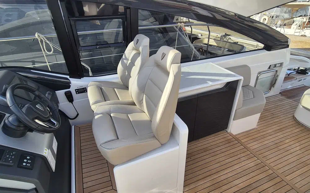 slider 3 Fairline Targa 45 Open
