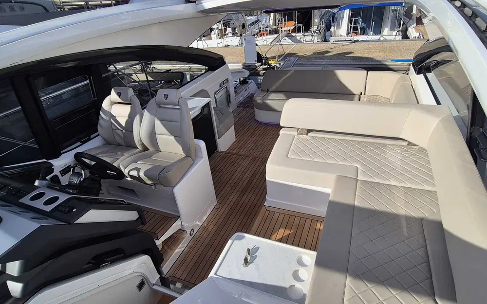 slider 4 Fairline Targa 45 Open