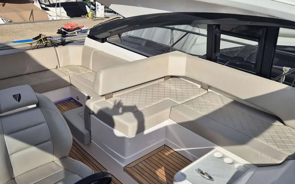 slider 5 Fairline Targa 45 Open