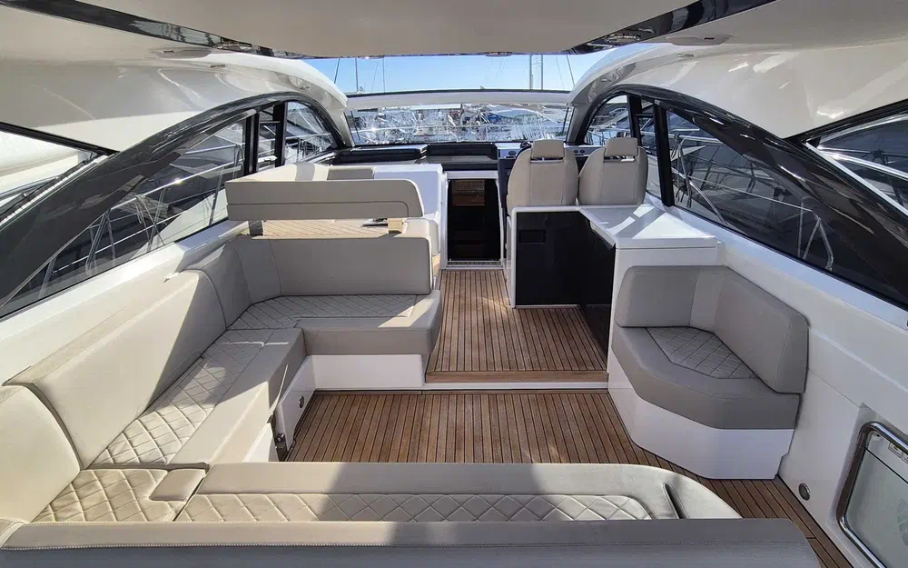 slider 6 Fairline Targa 45 Open
