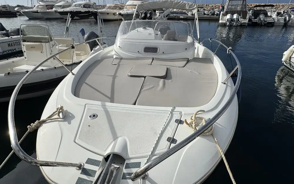 slider 9 Jeanneau Cap Camarat 7.5 WA