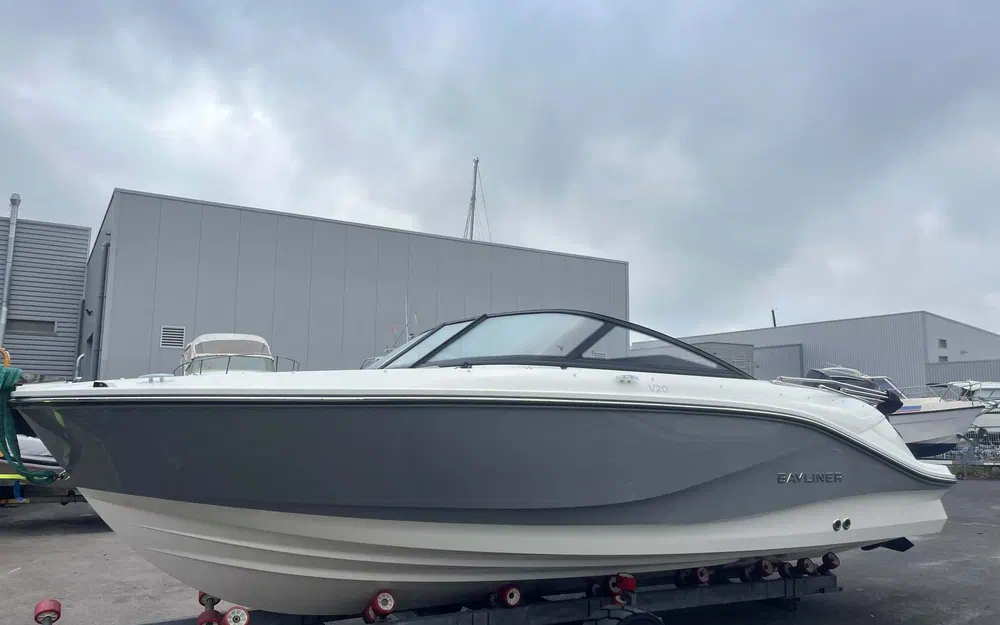 slider 0 Bayliner V20