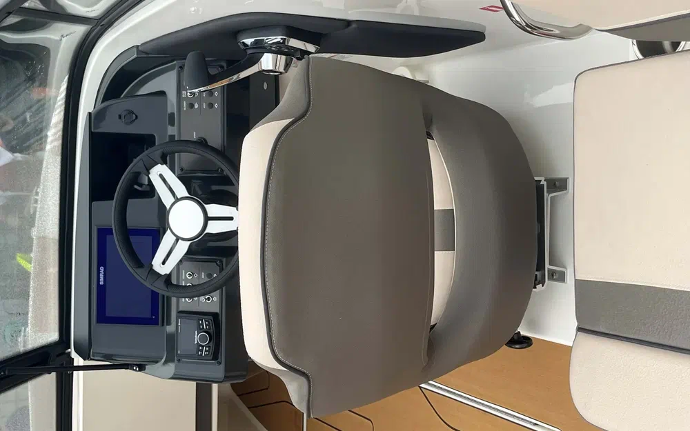 slider 5 Bayliner V20