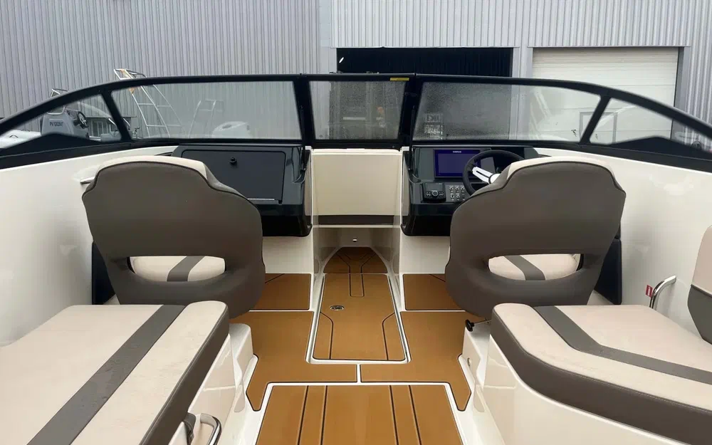 slider 4 Bayliner V20