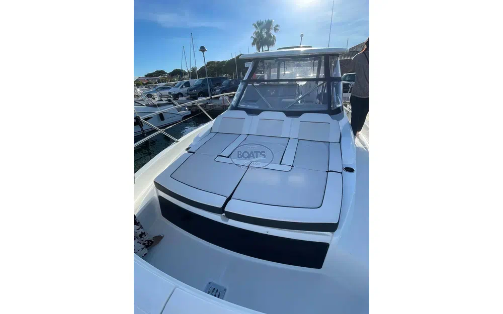 slider 3 Jeanneau Cap Camarat 10.5 WA