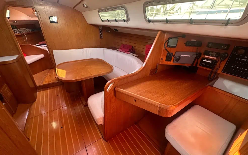 slider 2 J Boats  J 120