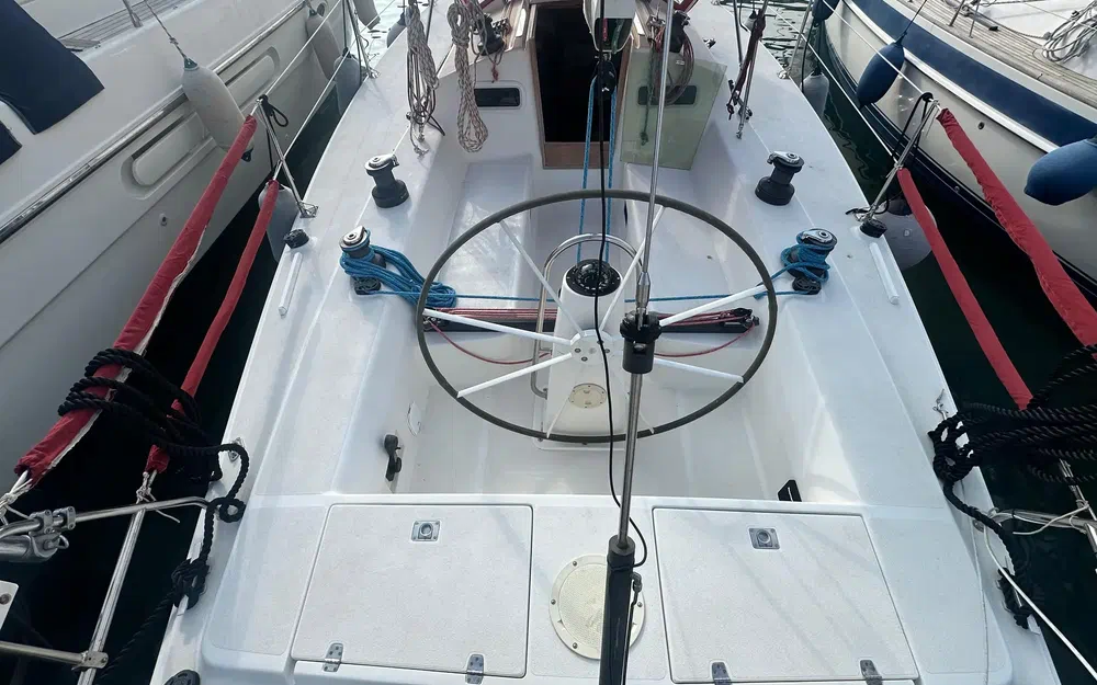 slider 8 J Boats  J 120