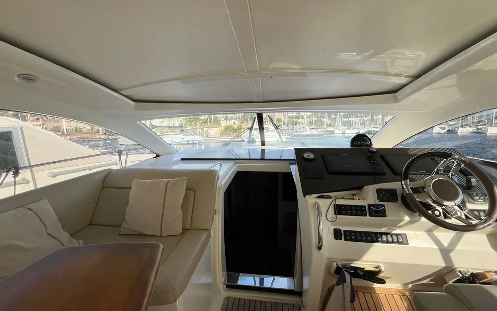 slider 10 Prestige Yachts 42 Sportop