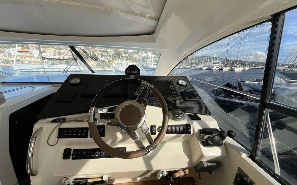 slider 11 Prestige Yachts 42 Sportop