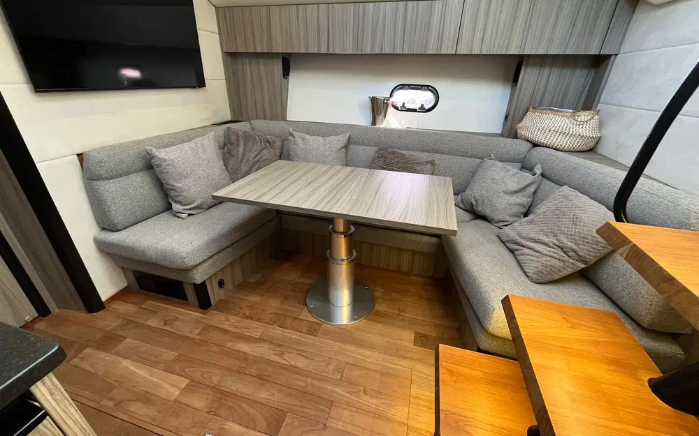 slider 13 Prestige Yachts 42 Sportop