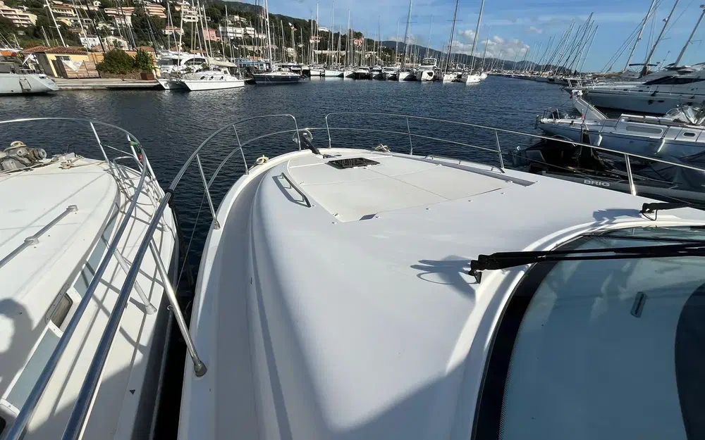 slider 2 Prestige Yachts 42 Sportop