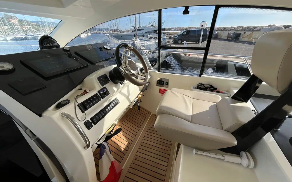 slider 7 Prestige Yachts 42 Sportop