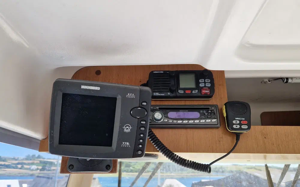 slider 13 Beneteau Antares 700 Peche