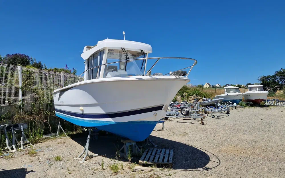 slider 0 Beneteau Antares 700 Peche