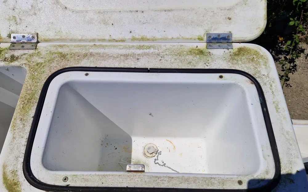 slider 8 Beneteau Antares 700 Peche