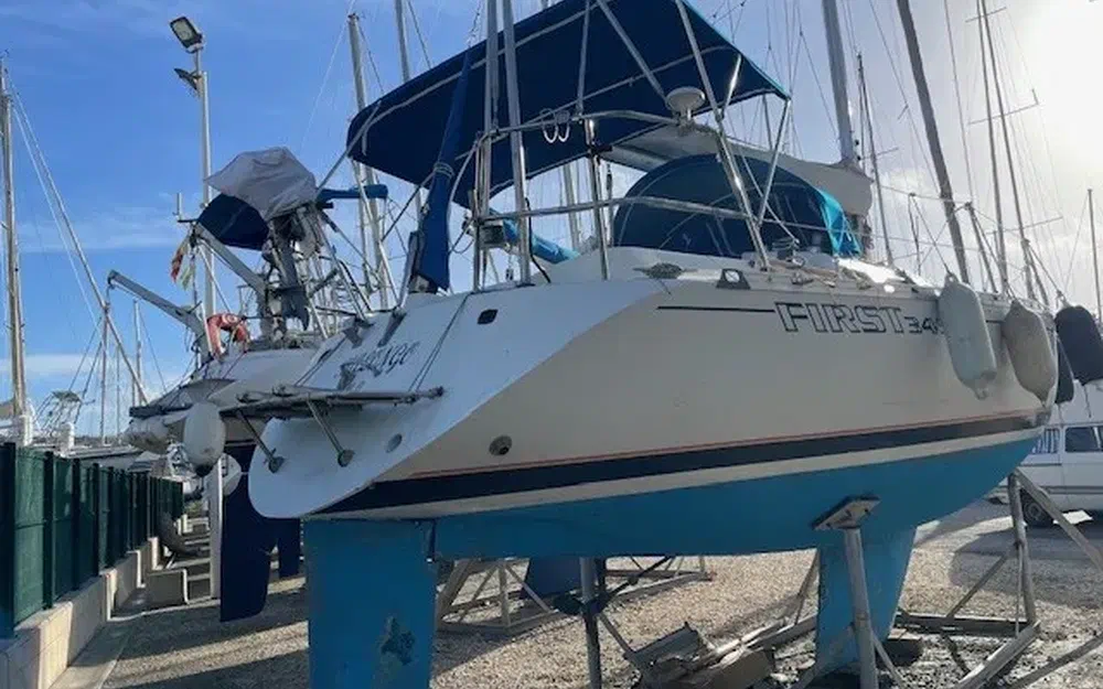 slider 39 Beneteau First 345